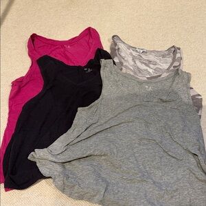 Lot of 4 gap/old navy large tank tops